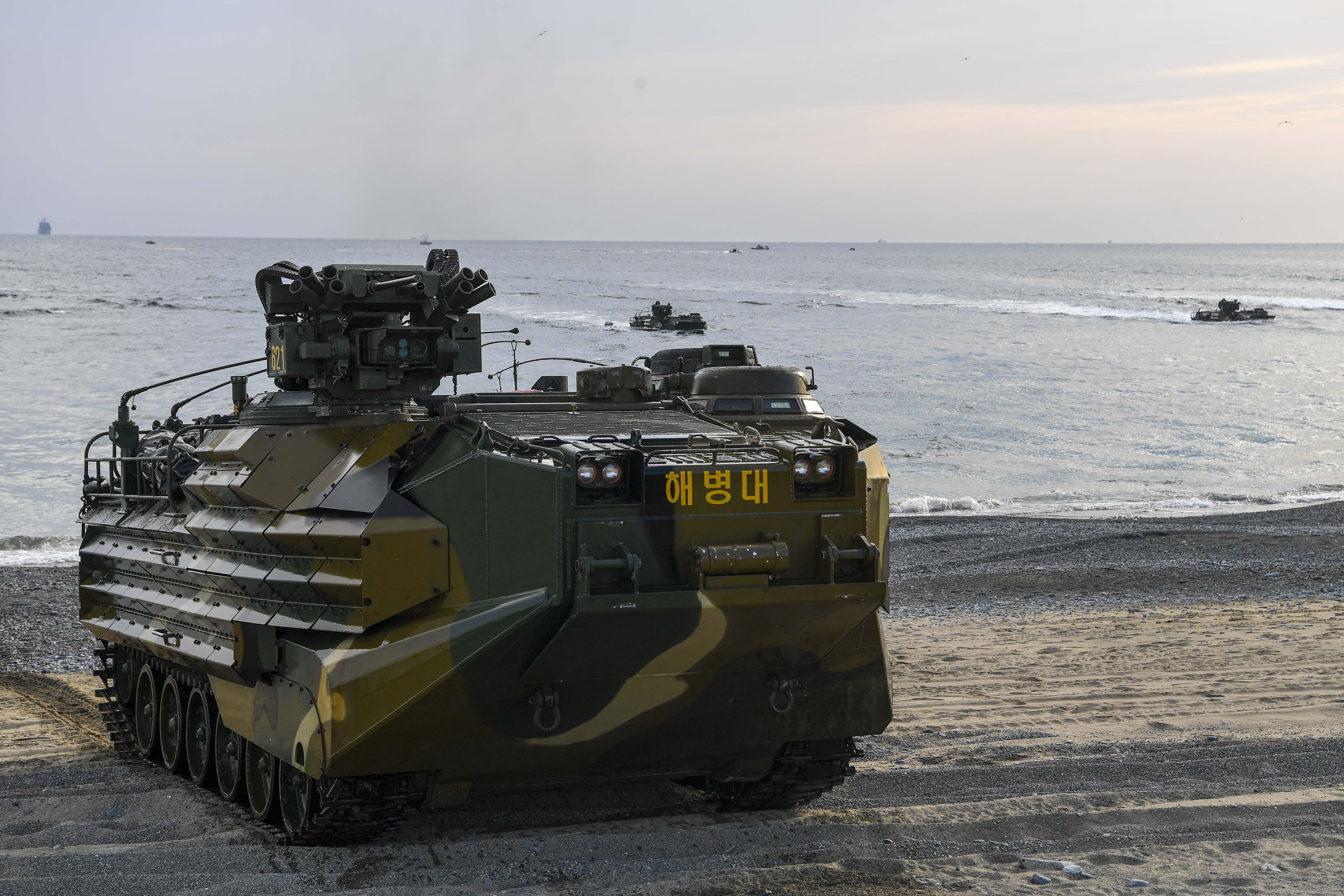 포항 일대에서 펼쳐지는 2025 합동상륙훈련 드론·무인기 대응까지 강화된 ‘미래형 상륙전’
